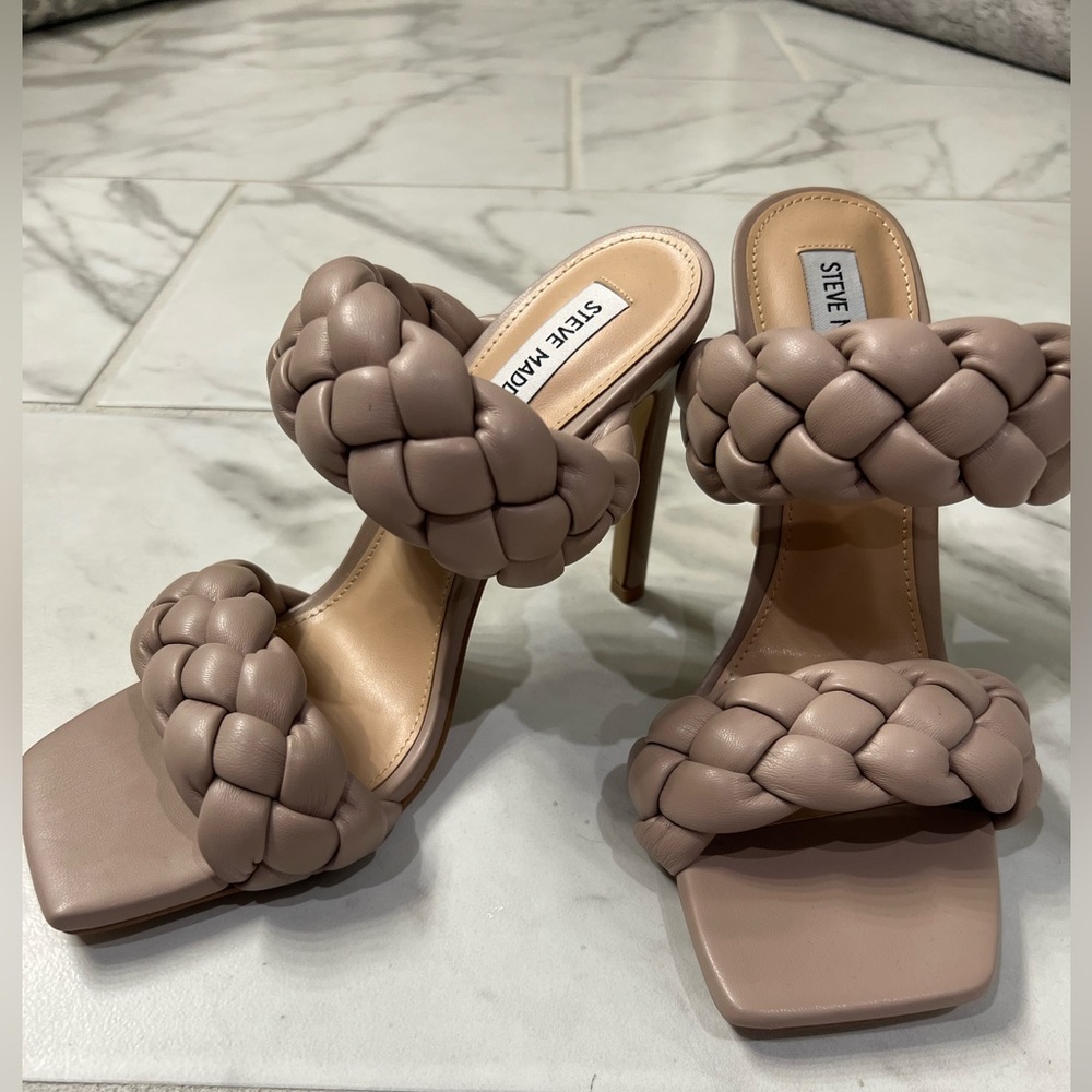 Steve Madden Kenley Heels size 9.